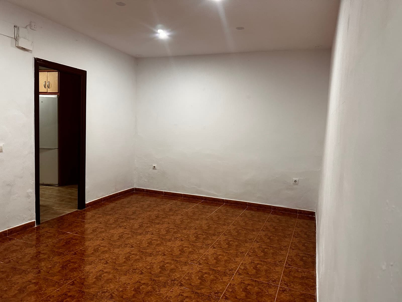 Salón reformado del apartamento de Fabio Rufino, Cádiz